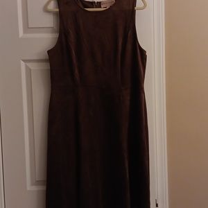 Philosophy stretch ,fake looking suede, beautiful cocoa color ,size14